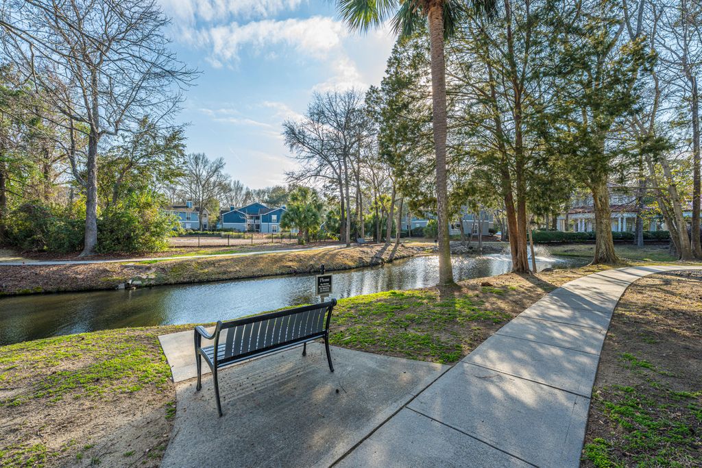 Photo of 1313 Telfair Way, Charleston, SC 29412 (MLS # 26006079)