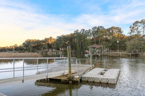 A home in Edisto Island