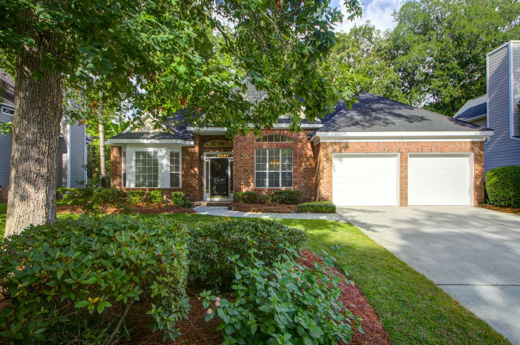 Photo of 1219 Colfax Court, Mount Pleasant, SC 29466 (MLS # 26015085)