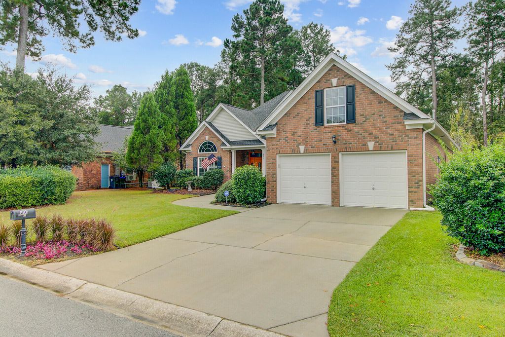 Photo of 301 Renau Boulevard, Summerville, SC 29483 (MLS # 25027626)