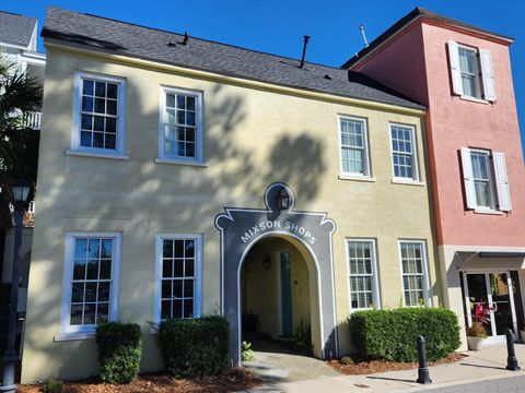 A home in North Charleston