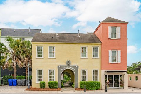 A home in North Charleston