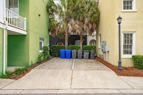 A home in North Charleston