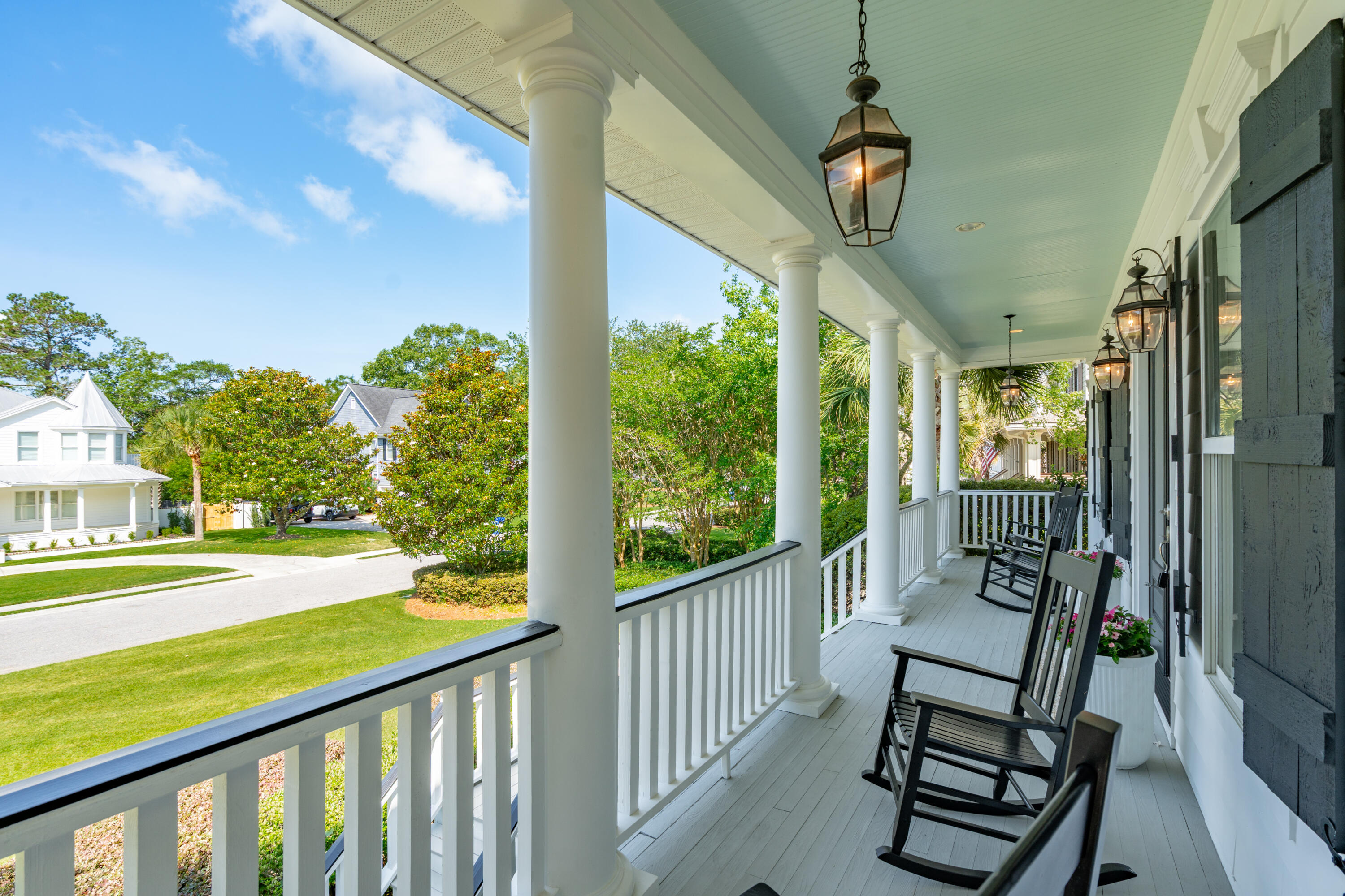 591 Island Walk East