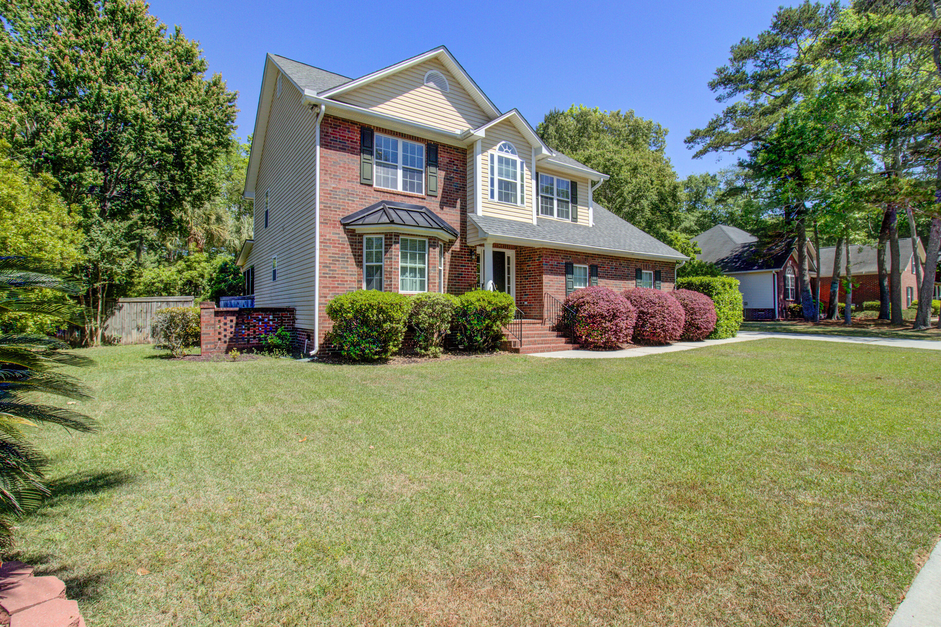 683 Hamlet Circle