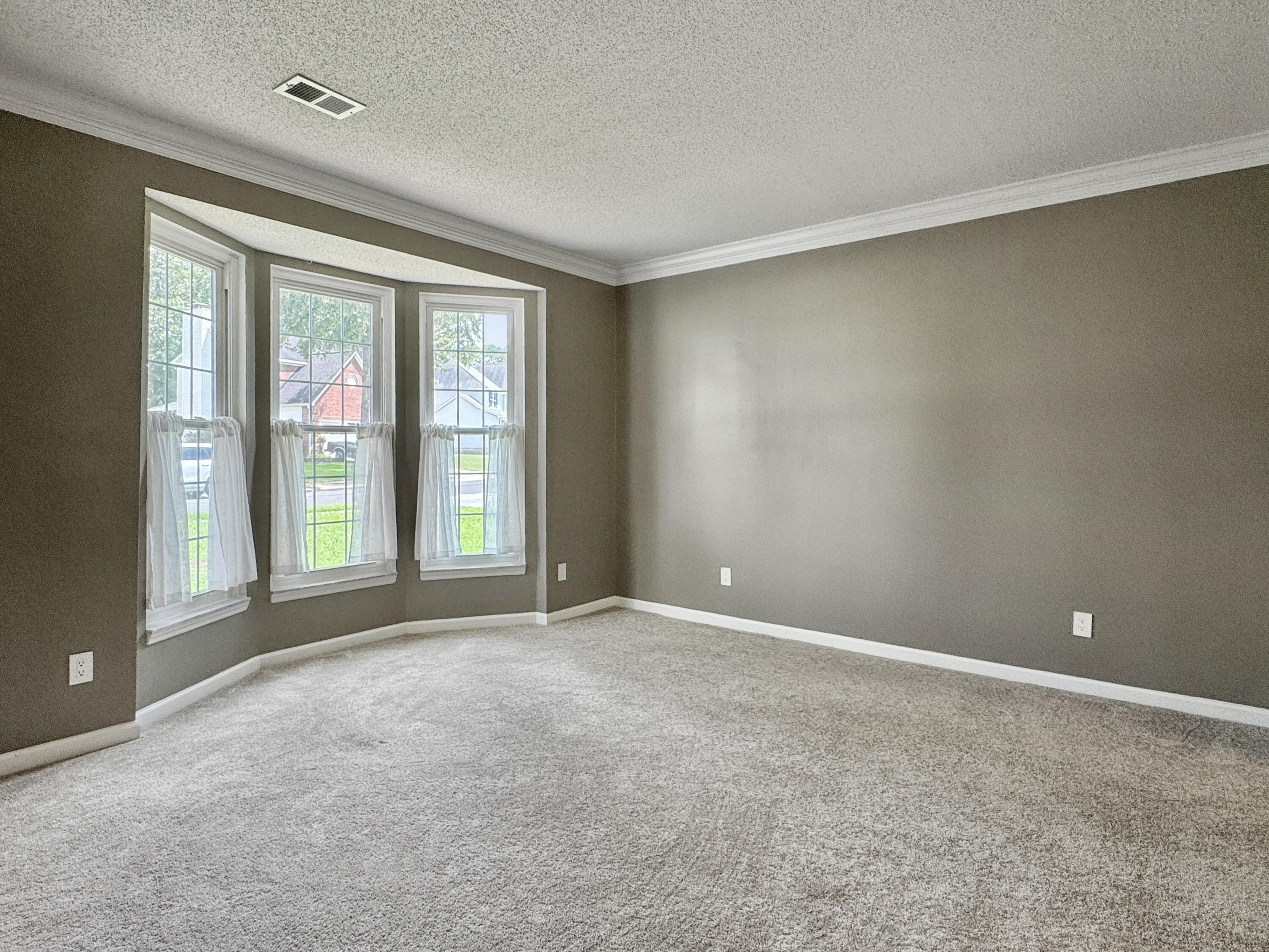 115 Waddington Trace