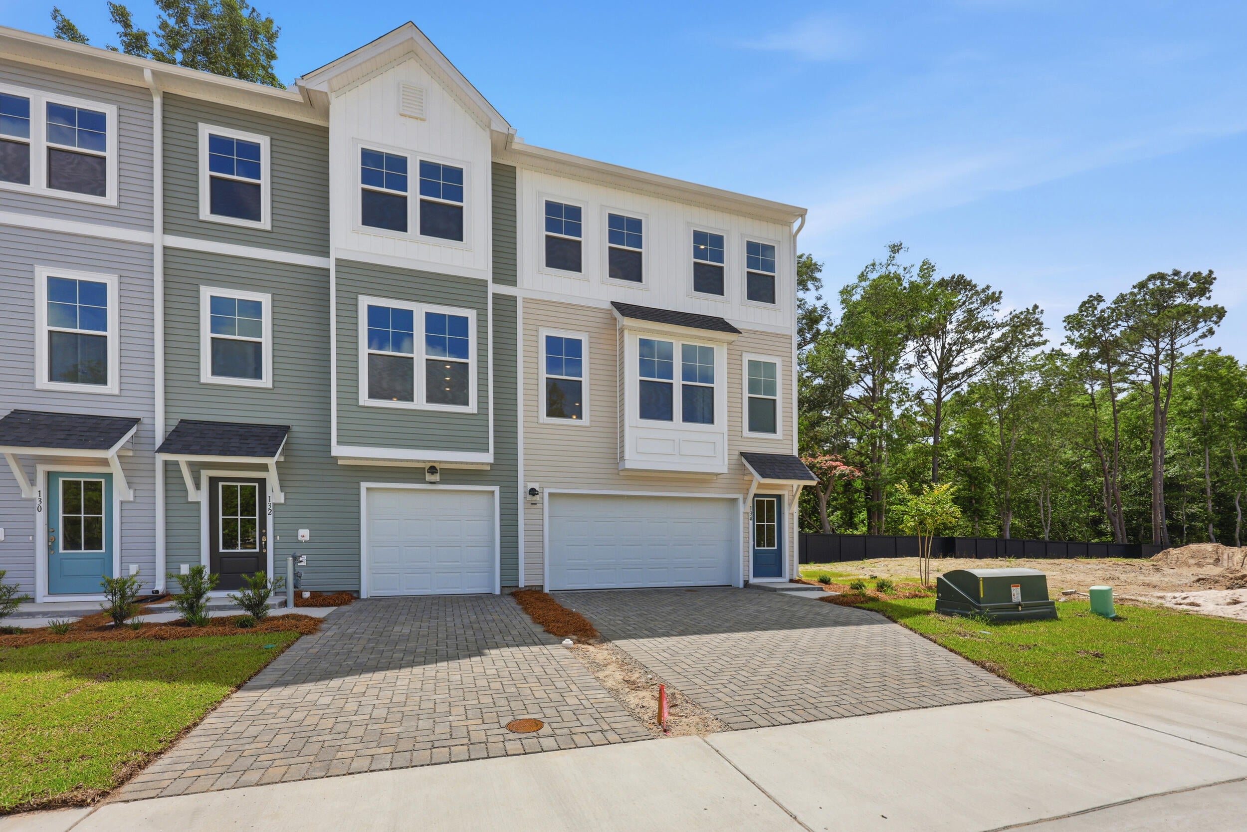 134 Fernbank Road Court