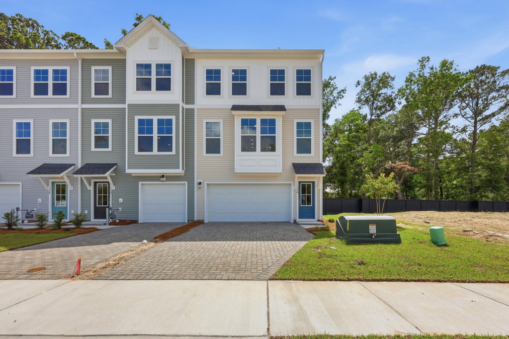 Photo of 134 Fernbank Road Court, Johns Island, SC 29455 (MLS # 26017280)