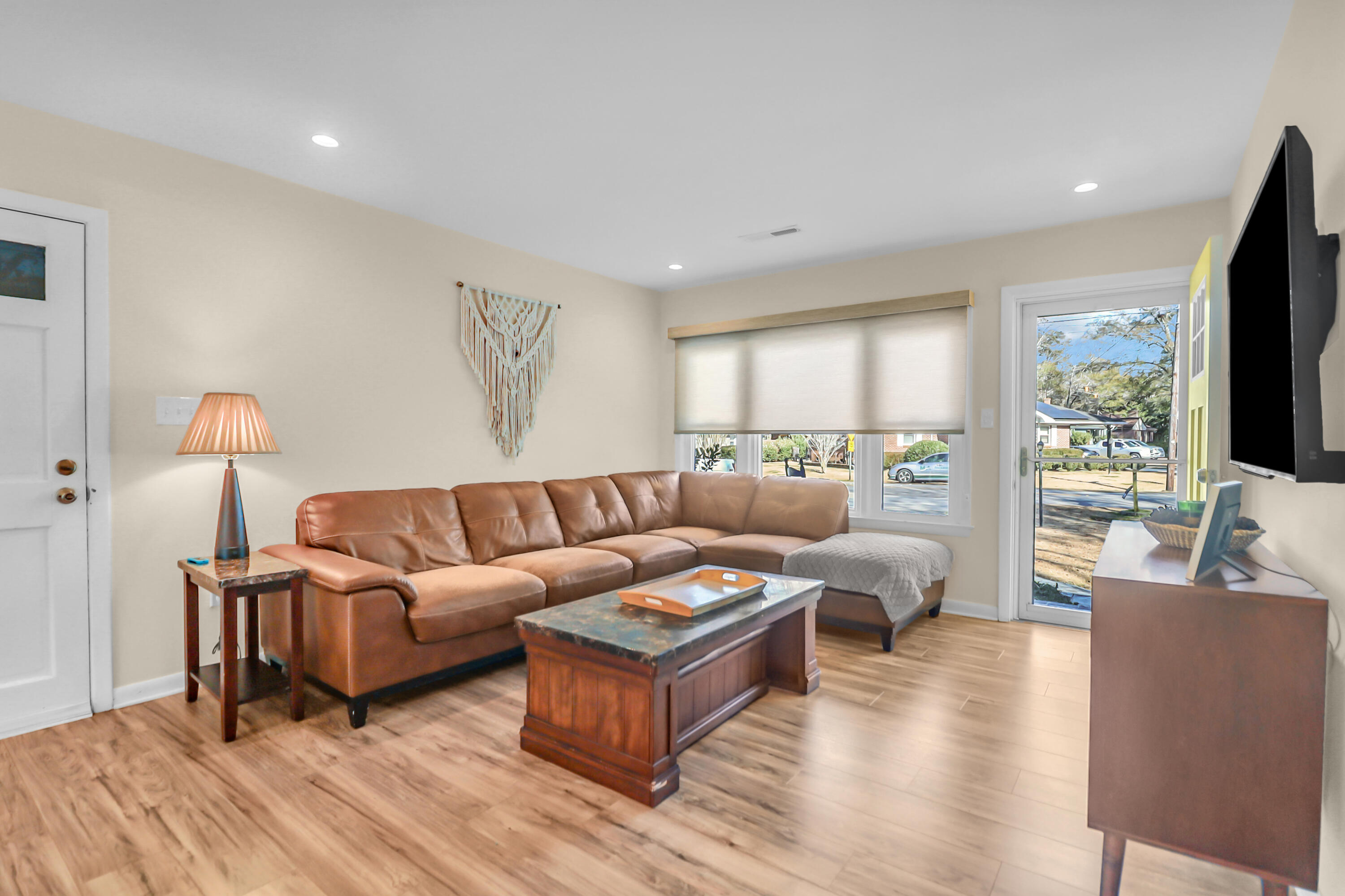 655 Wantoot Boulevard