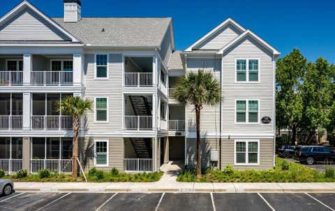 Photo of 130 River Landing Drive #Unit 10100, Charleston, SC 29492 (MLS # 26016558)
