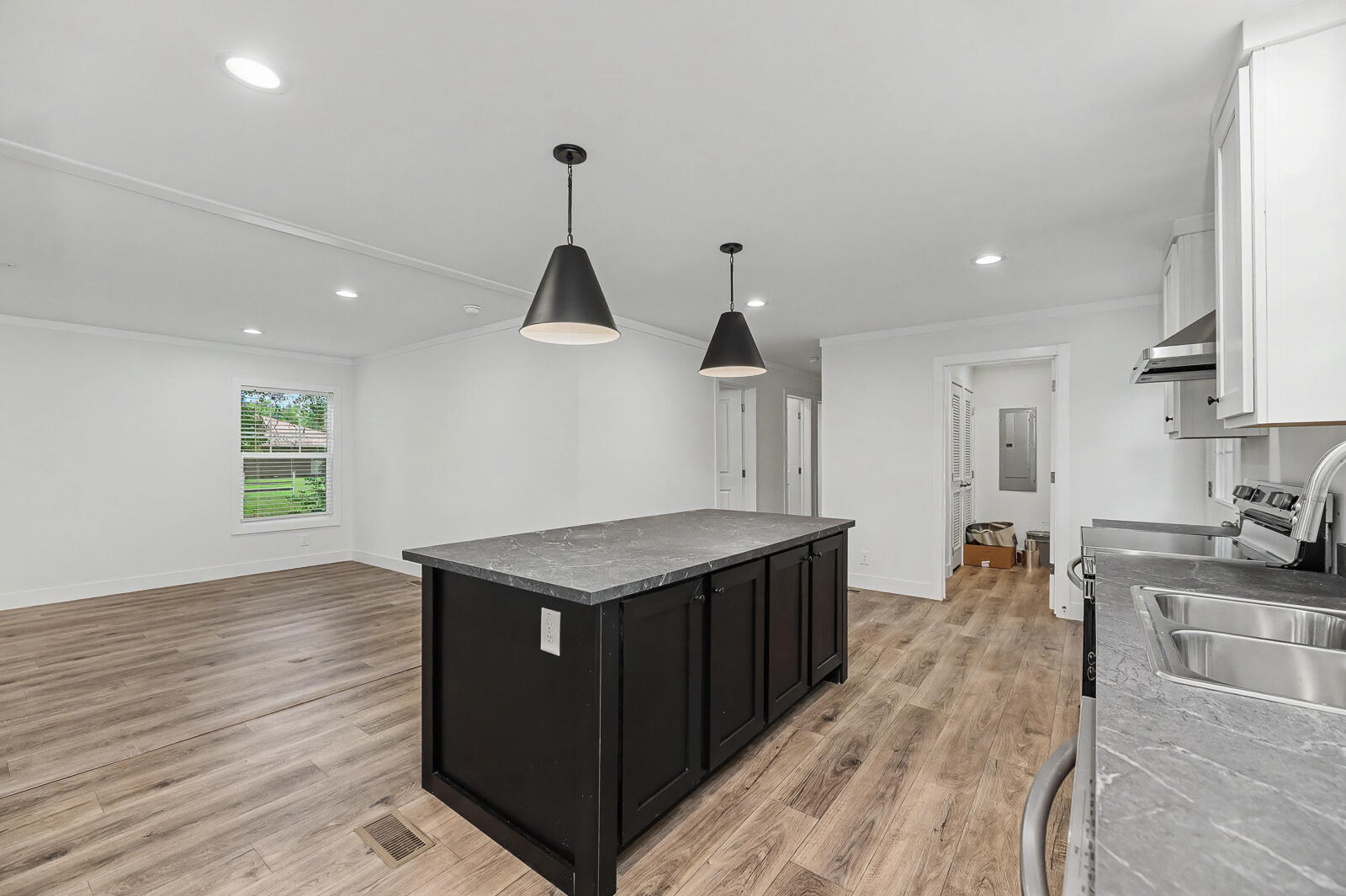 1011 Russellville Road