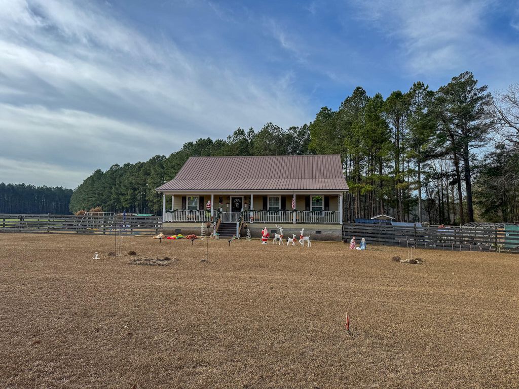 Photo of 4792 Lodge Road, Ehrhardt, SC 29081 (MLS # 25032768)