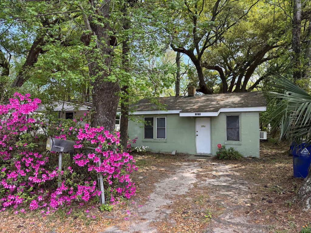 Photo of 1929 Kerry Street, North Charleston, SC 29406 (MLS # 26009688)