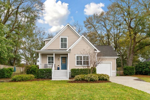 Photo of 286 Hawthorne Street, Mount Pleasant, SC 29464 (MLS # 26025462)