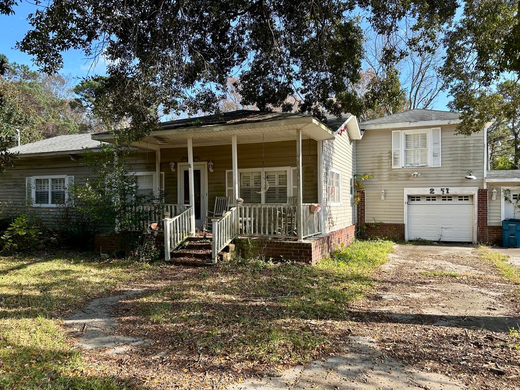 Photo of 2751 Atlanta Drive, Mount Pleasant, SC 29464 (MLS # 26000281)