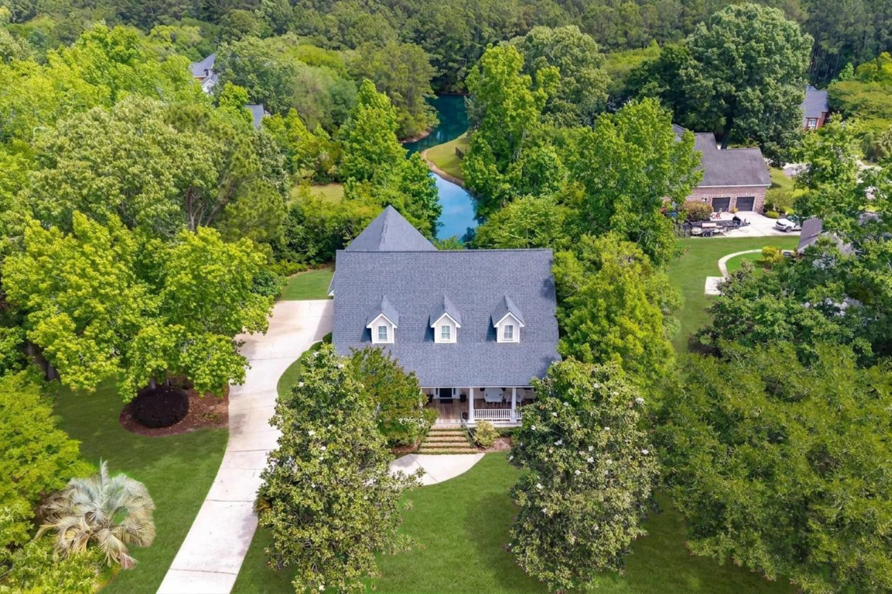 3894 Plantation Lakes Drive