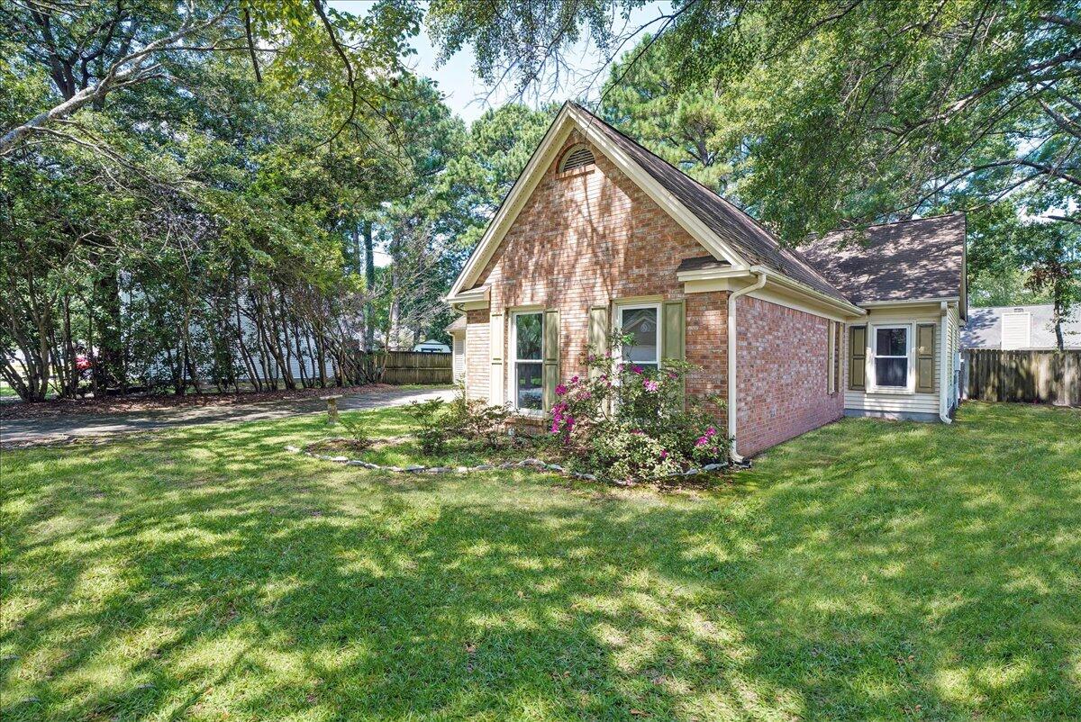 115 Saint Awdry Street