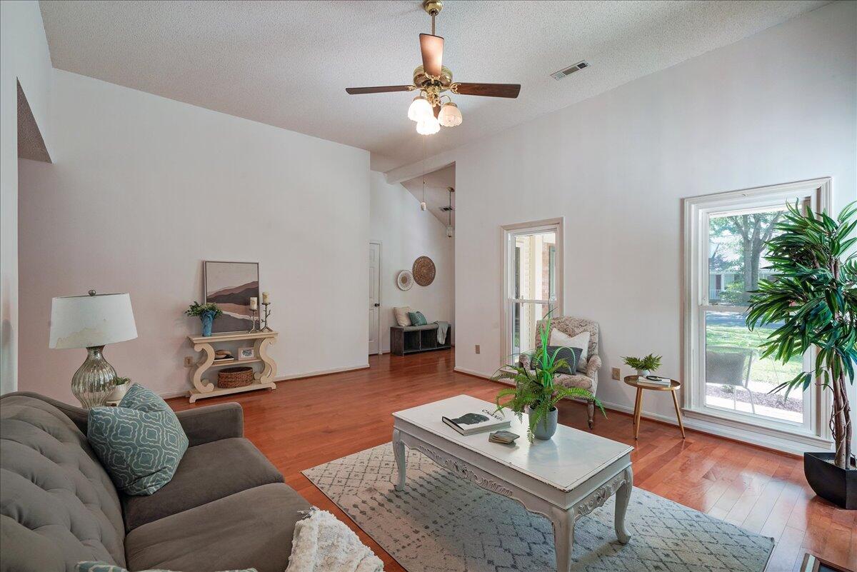 115 Saint Awdry Street