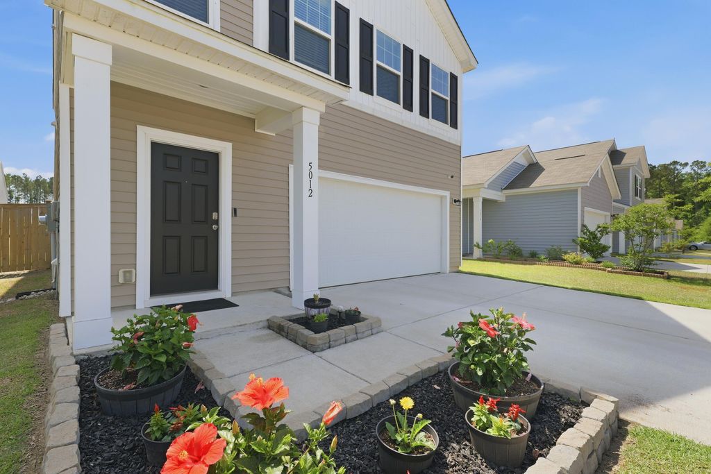 Photo of 5012 Ferry Field Drive, Summerville, SC 29485 (MLS # 26011672)