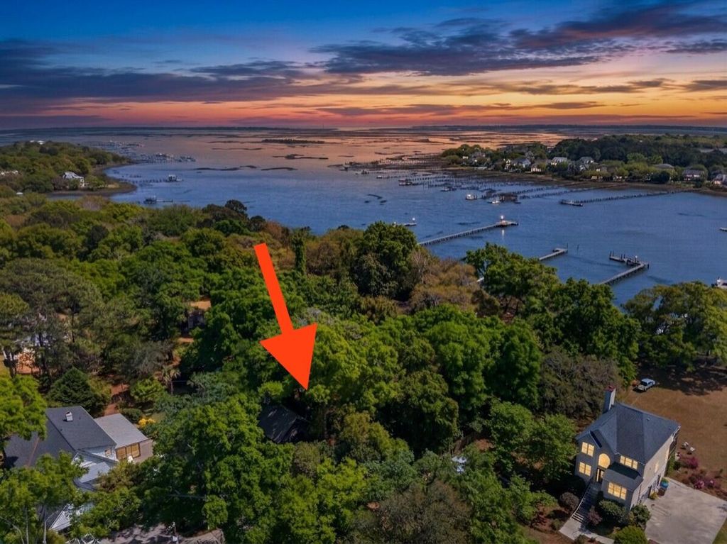 Photo of 1223 Stone Post Road, Charleston, SC 29412 (MLS # 26009606)