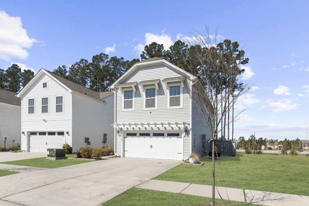 Photo of 163 Surfbird Road, Summerville, SC 29486 (MLS # 26018299)