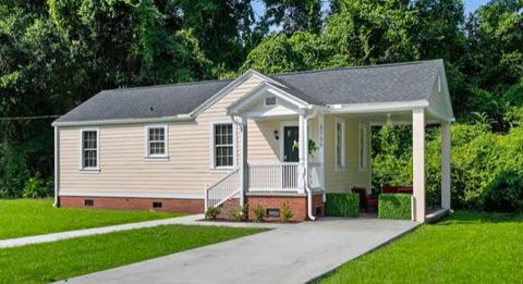 A home in North Charleston