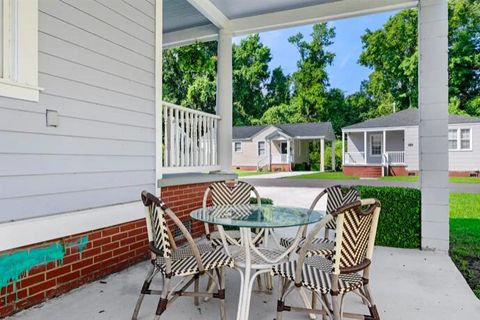 A home in North Charleston