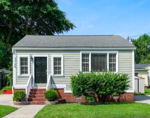 A home in North Charleston