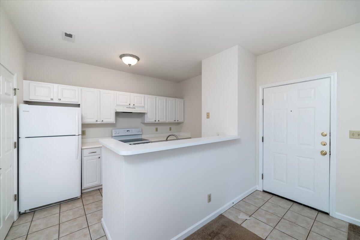 1600 Long Grove Drive 228