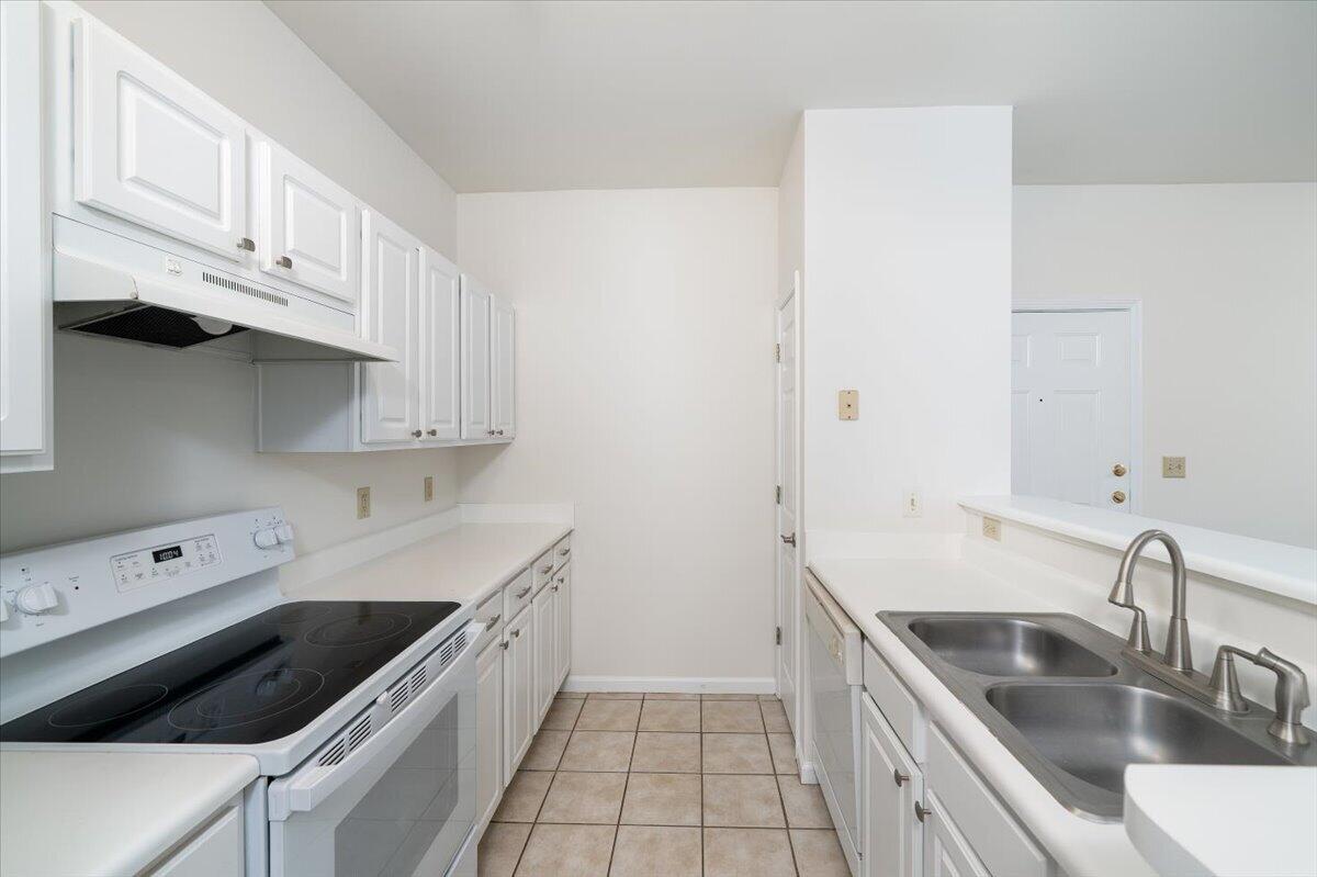 1600 Long Grove Drive 228