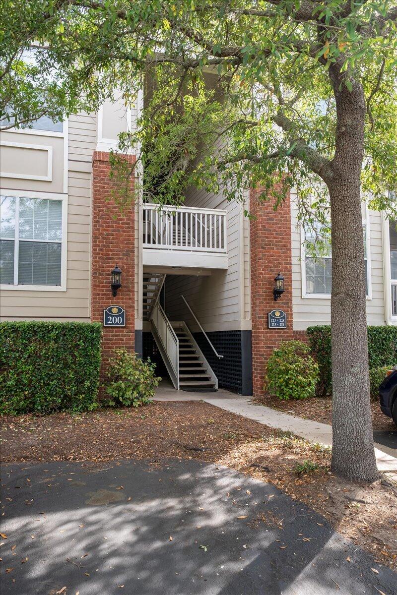 1600 Long Grove Drive 228
