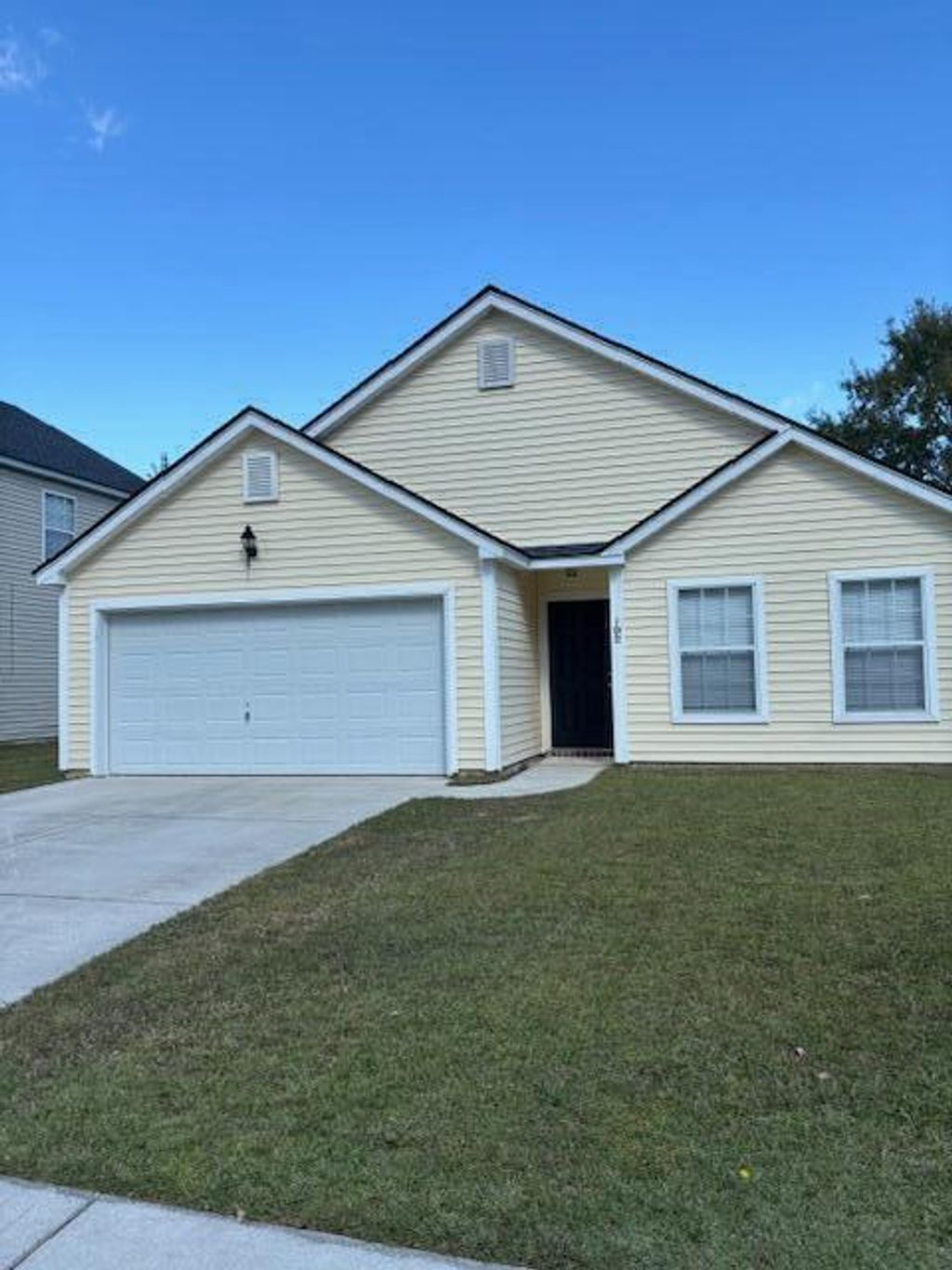 Photo of 102 Tyron Road, Summerville, SC 29483 (MLS # 25029503)