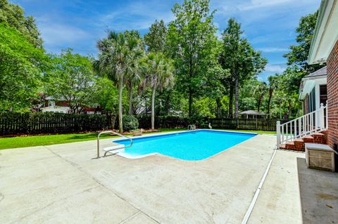 A home in North Charleston