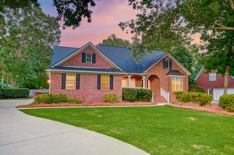 A home in North Charleston