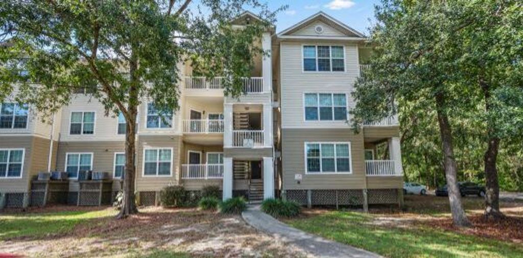 Photo of 700 Daniel Ellis Drive #Apt 2305, Charleston, SC 29412 (MLS # 26008363)