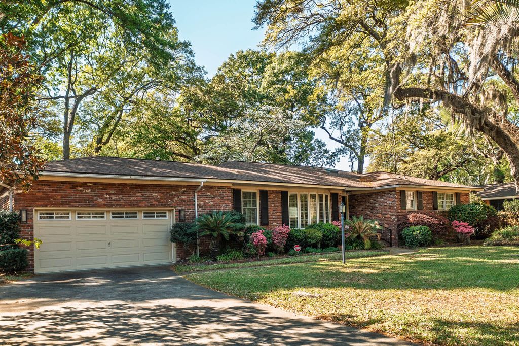 Photo of 1867 Rugby Lane, Charleston, SC 29407 (MLS # 26009208)