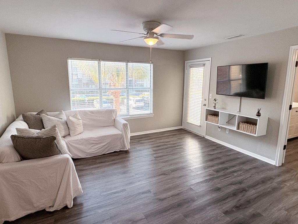 Photo of 2011 N Highway 17 #1400o, Mount Pleasant, SC 29466 (MLS # 26014626)
