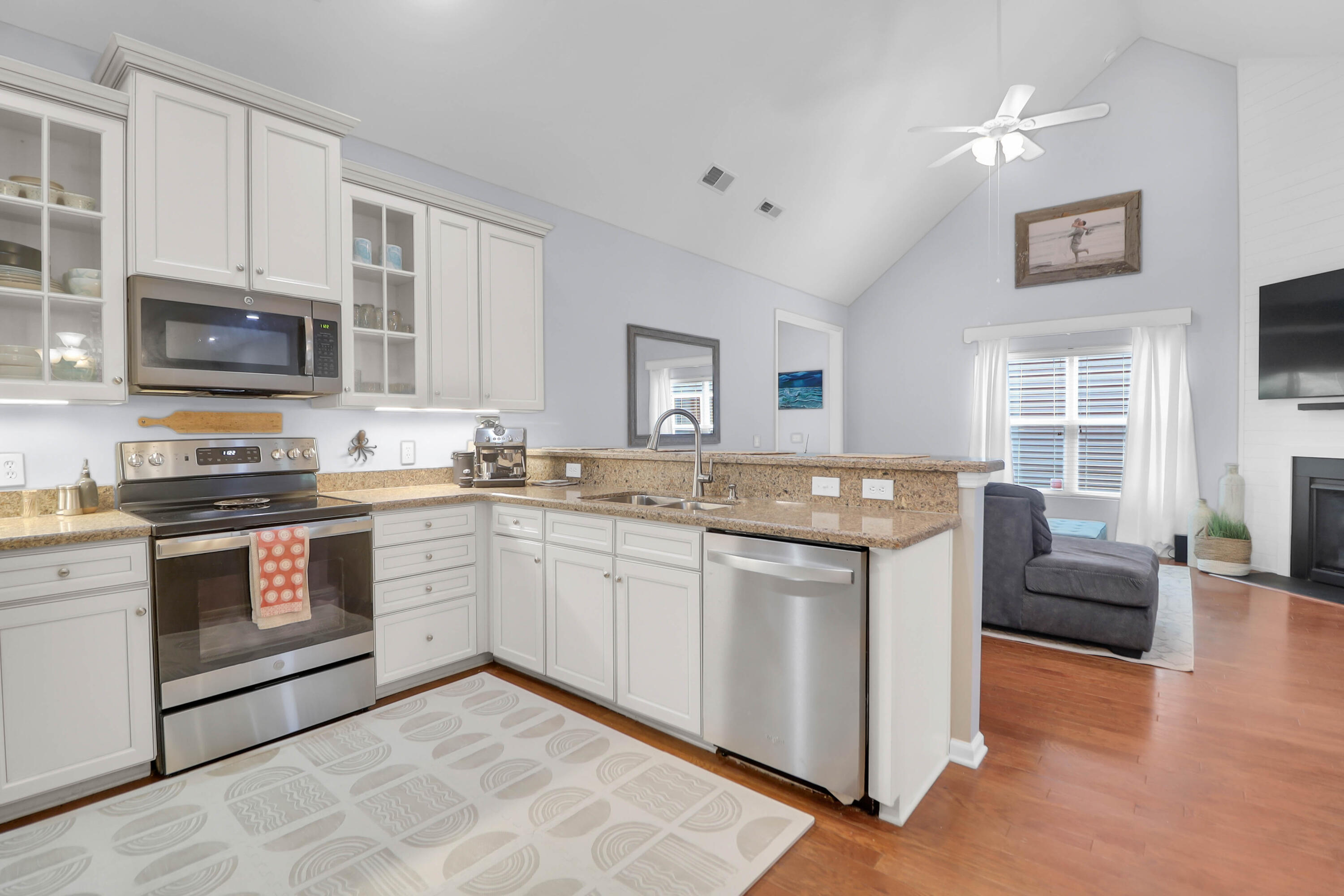 1126 Rearick Road