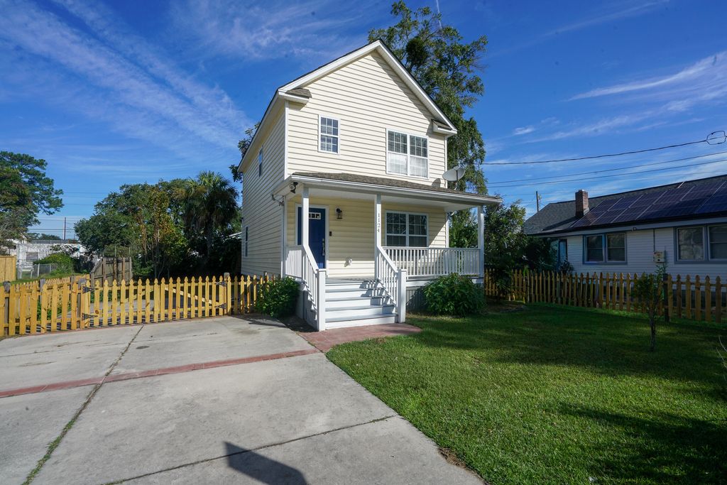 Photo of 1124 5th Avenue, Charleston, SC 29407 (MLS # 25027552)