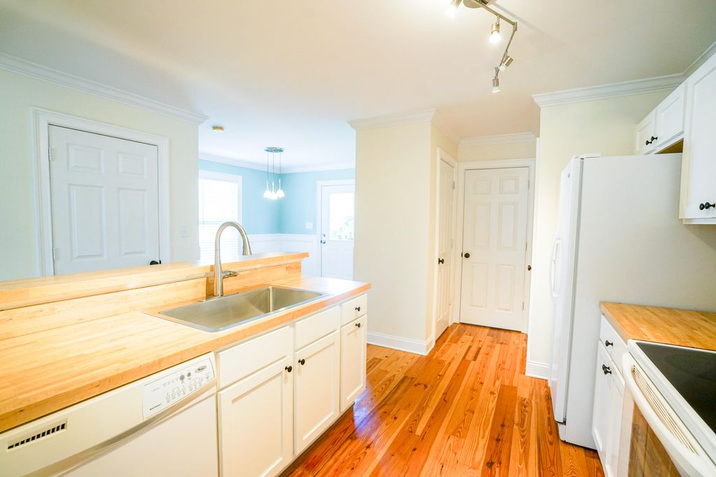 Photo of 1124 5th Avenue, Charleston, SC 29407 (MLS # 25027552)