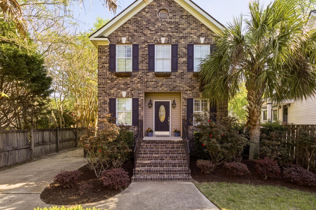 Photo of 812 Harbor Place Drive, Charleston, SC 29412 (MLS # 26008778)