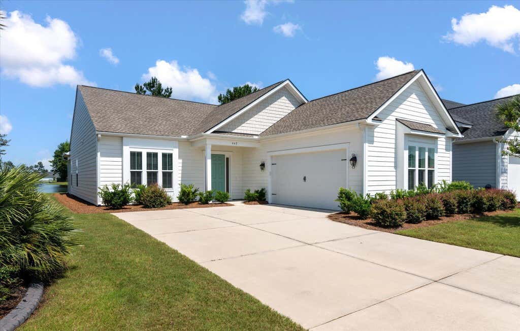 Photo of 662 Marsh Cove Circle, Summerville, SC 29486 (MLS # 26023740)