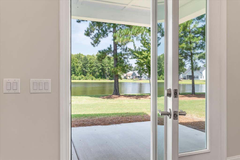 Photo of 662 Marsh Cove Circle, Summerville, SC 29486 (MLS # 26023740)