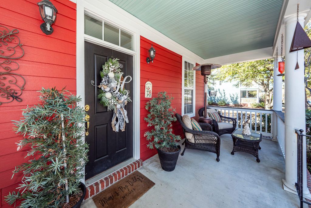 Photo of 400 Hydrangea Street, Summerville, SC 29483 (MLS # 26004310)