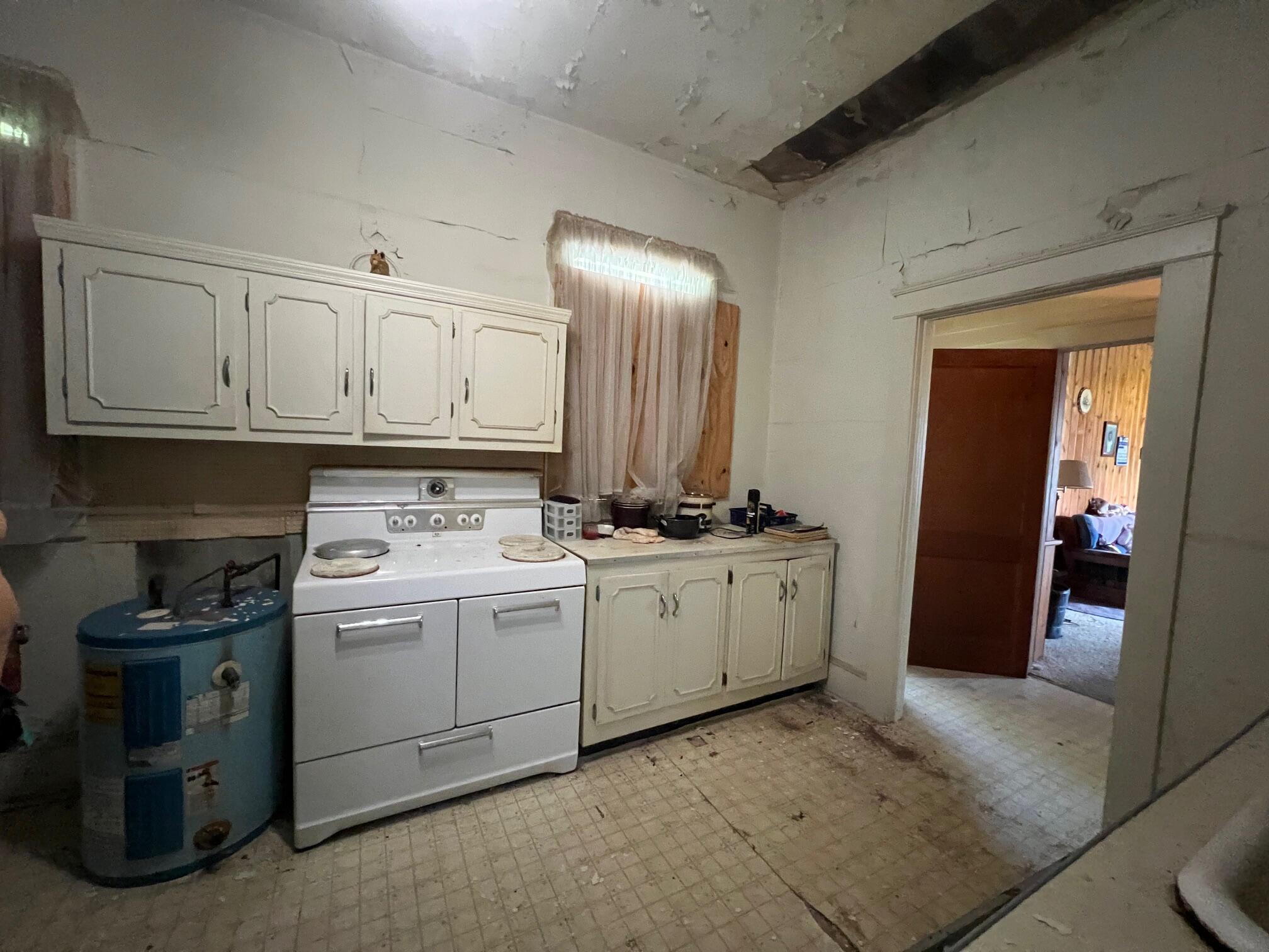 100 W Byrd Street