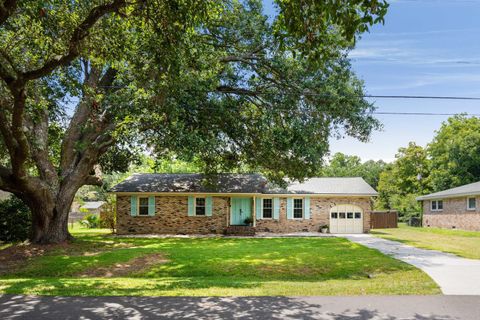Photo of 822 Piccadilly Circle, Charleston, SC 29412 (MLS # 25020199)