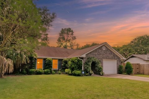 Photo of 1625 Nantahala Boulevard, Mount Pleasant, SC 29464 (MLS # 25026483)