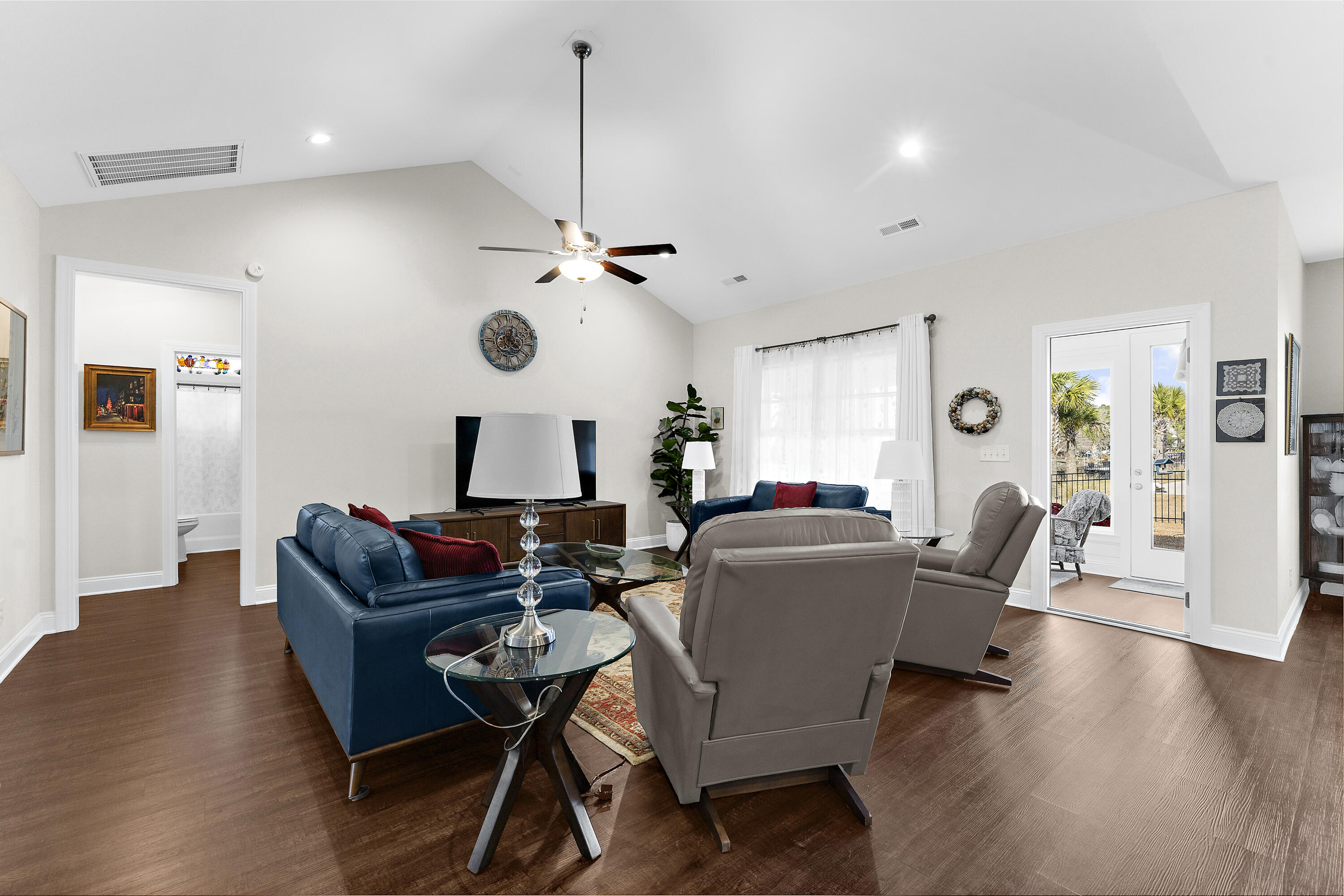 2551 Wedgefield Road