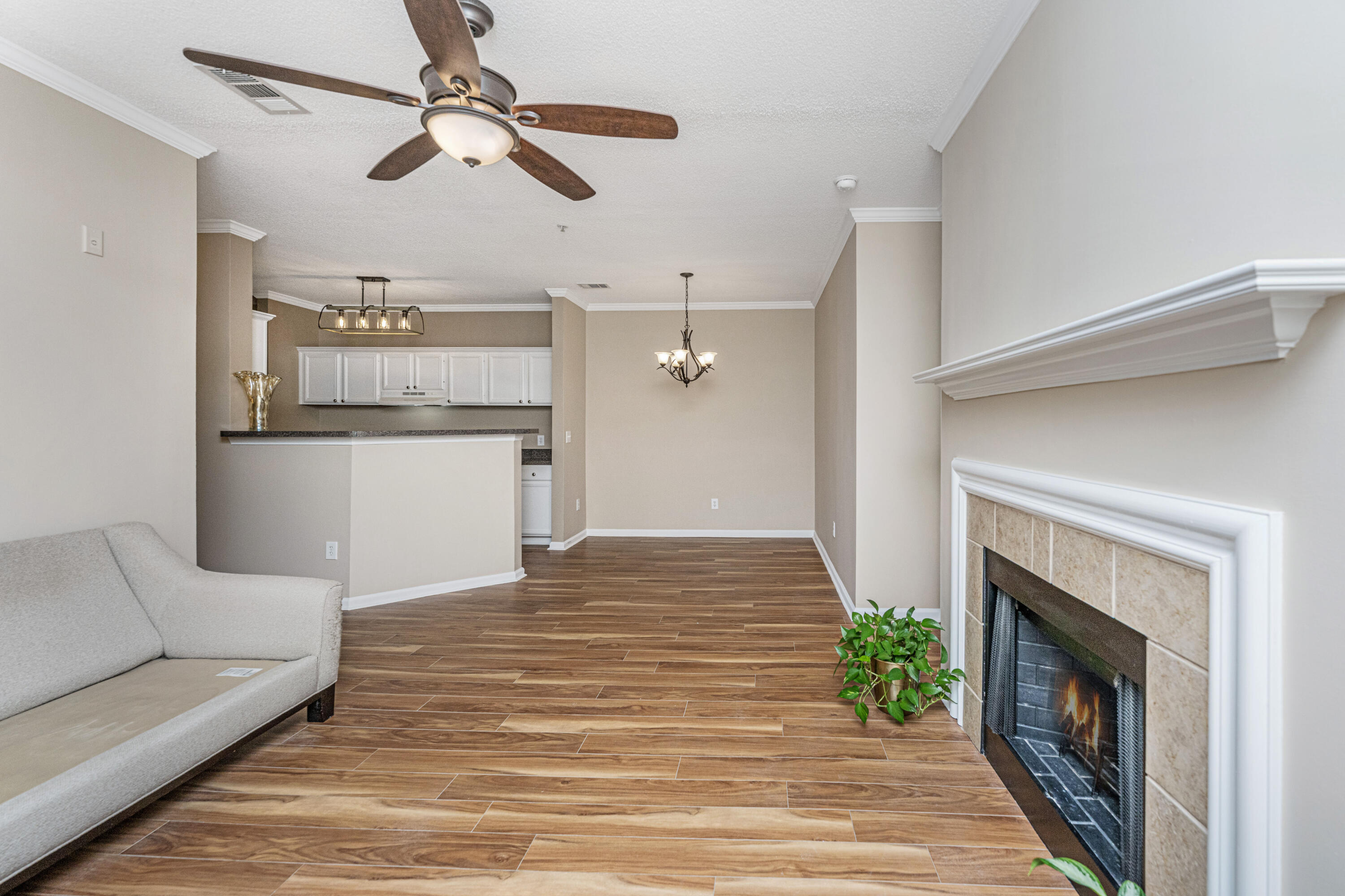 45 Sycamore Avenue 836