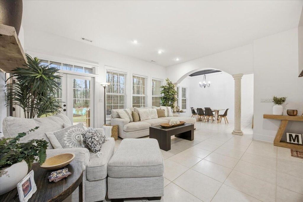 Photo of 513 Wagon Branch Loop, Ridgeland, SC 29936 (MLS # 26004007)